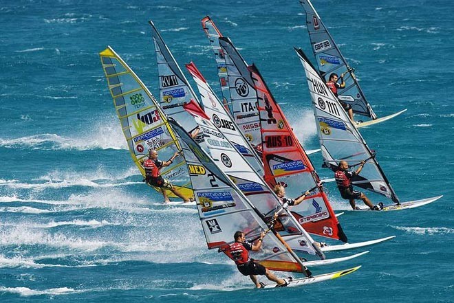 The pack gathers - 2009 Fuerteventura PWA Grand Slam – Day 4 ©  John Carter / PWA http://www.pwaworldtour.com